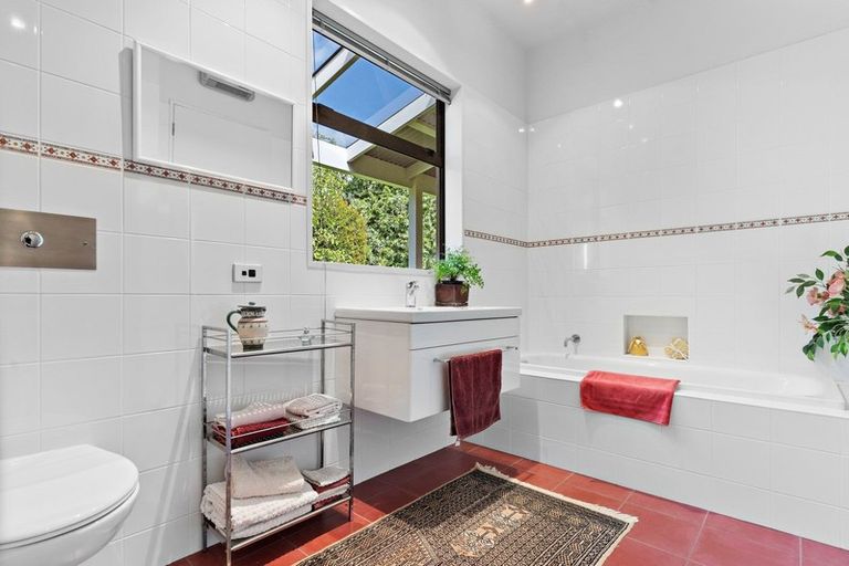 Photo of property in 1 Barlow Road, Martinborough, 5711