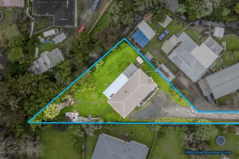Photo of property in 19 Zodiac Street, Henderson, Auckland, 0610