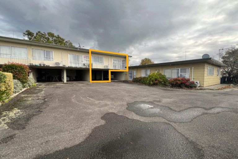 Photo of property in 6 Tiraumea Street, Palmerston North, 4410