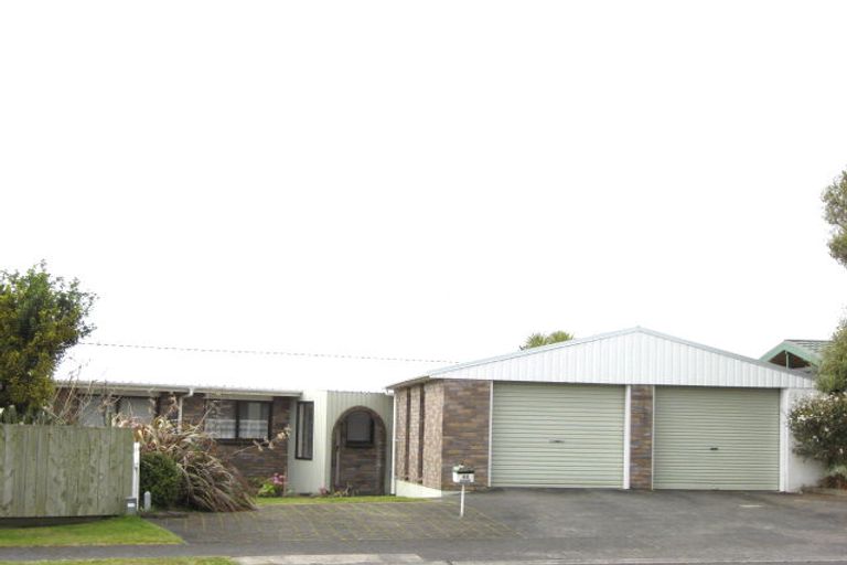 Photo of property in 44 Truby King Street, Merrilands, New Plymouth, 4312
