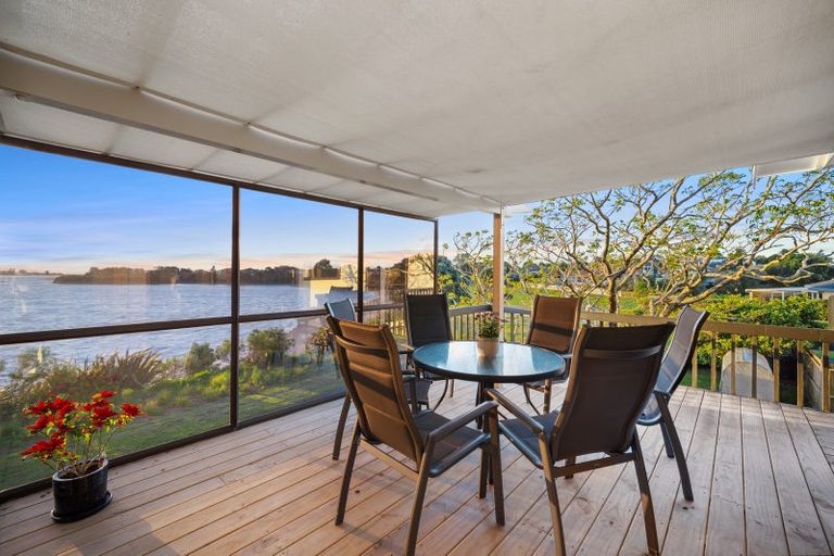 Photo of property in 21 St Annes Crescent, Wattle Downs, Auckland, 2103