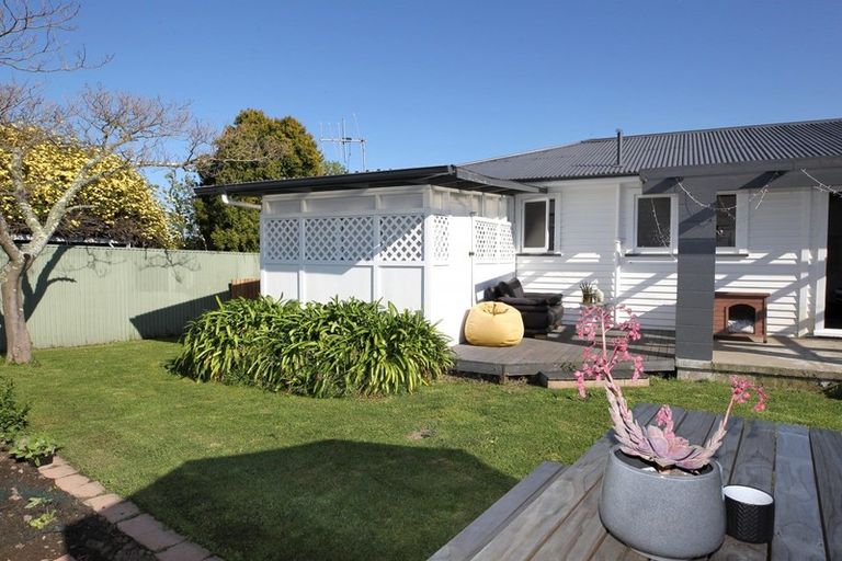 Photo of property in 73 Middle Road, Havelock North, 4130