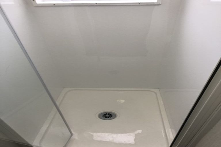 Photo of property in 1/11 Ocean View Road, Hillcrest, Auckland, 0627