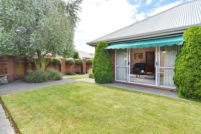 Photo of property in 158 Avonhead Road, Avonhead, Christchurch, 8042