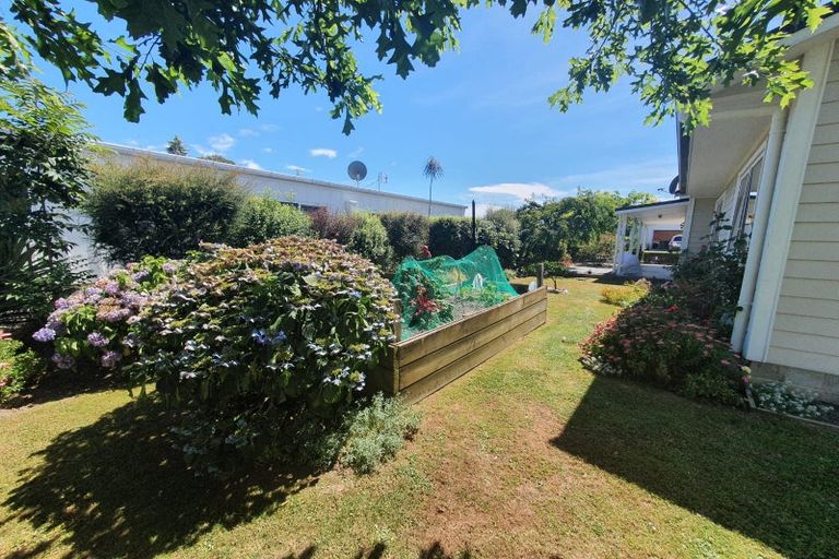 Photo of property in 2 Sam Meads Way, Greytown, 5712