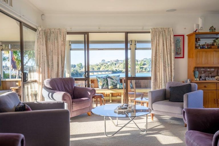 Photo of property in 48 Wainui Road, Raglan, 3225