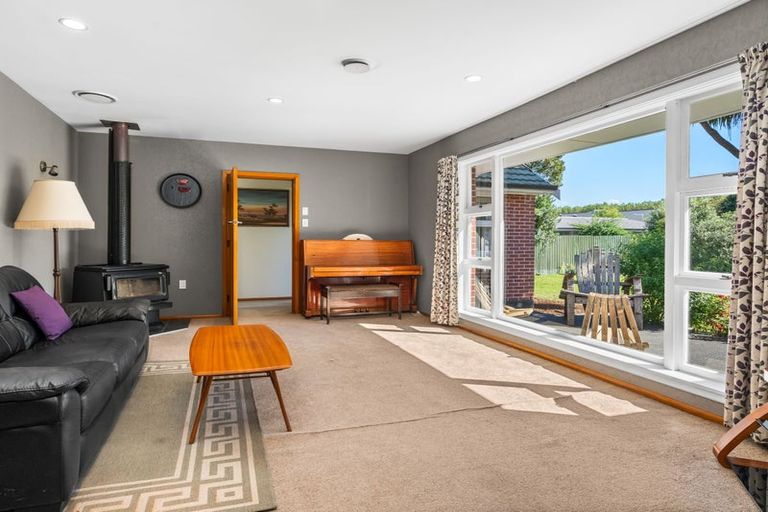 Photo of property in 2/151 Yaldhurst Road, Sockburn, Christchurch, 8042