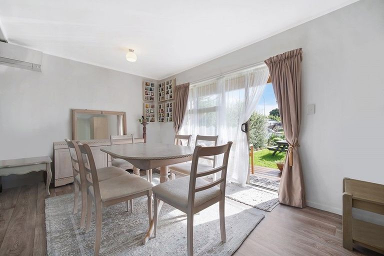 Photo of property in 4a Bedlington Avenue, Manurewa, Auckland, 2102