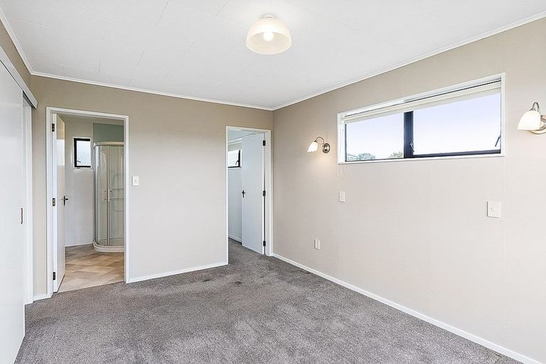 Photo of property in 1 Manawa Avenue, Raumati Beach, Paraparaumu, 5032