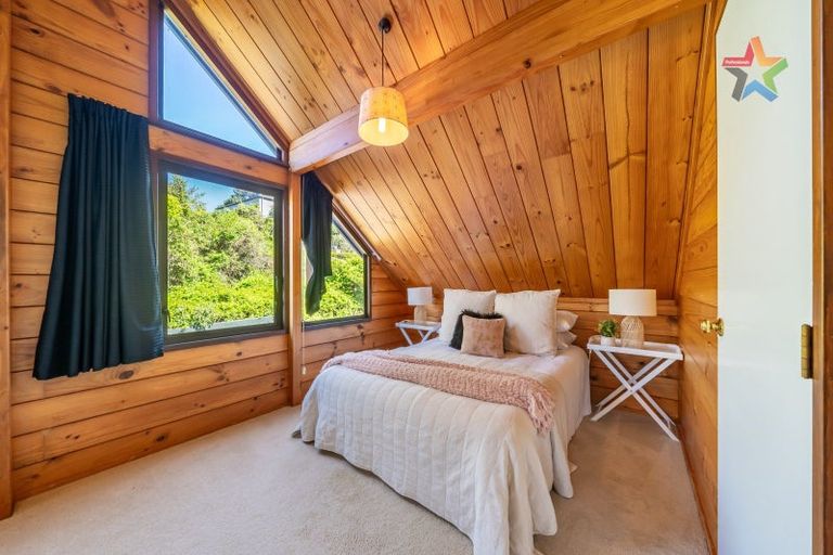 Photo of property in 19a Miromiro Road, Normandale, Lower Hutt, 5010