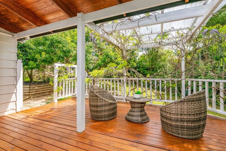 Photo of property in 8 Rhinevale Close, Henderson, Auckland, 0612