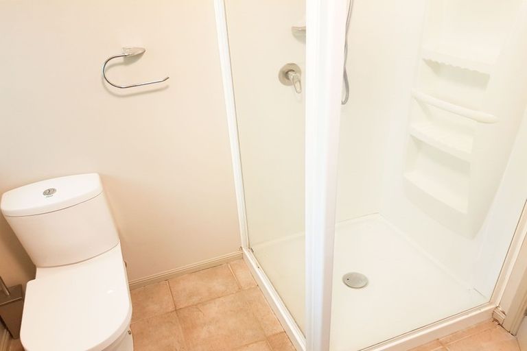 Photo of property in 19 Pohutukawa Avenue, Red Beach, 0932