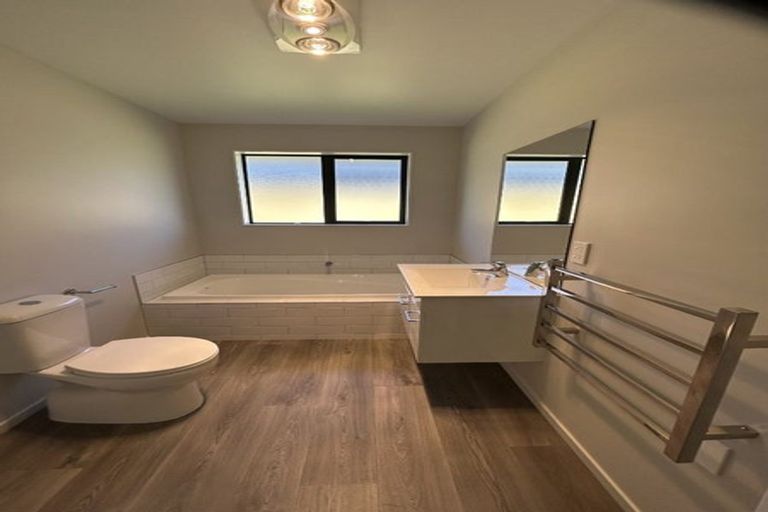 Photo of property in 12 Applegrove Crescent, Belfast, Christchurch, 8051