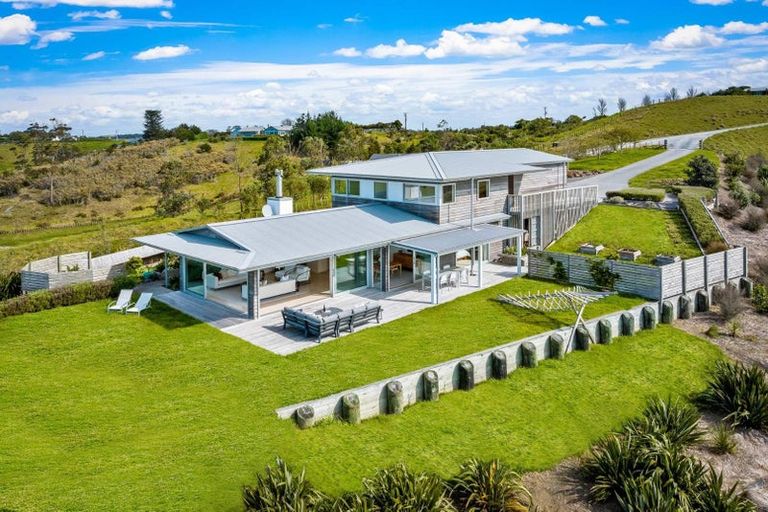 Photo of property in 273 Takatu Road, Tawharanui Peninsula, Warkworth, 0986
