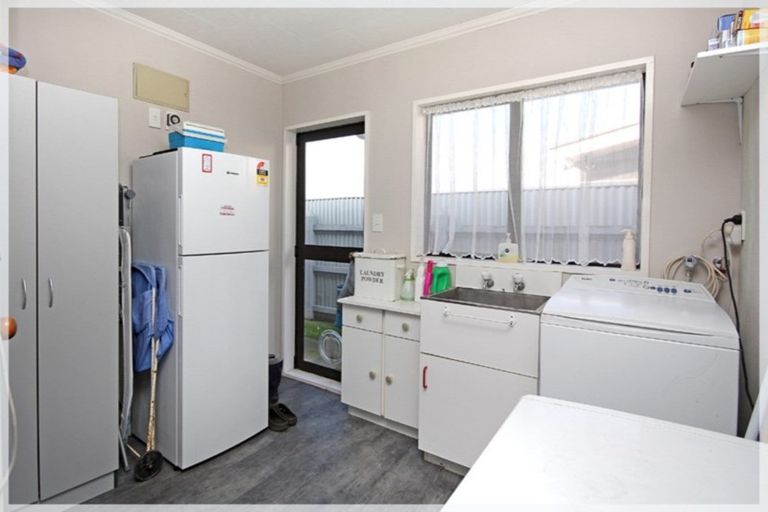 Photo of property in 12 Reeve Street, Foxton, 4814