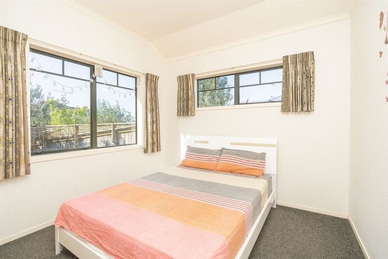 Photo of property in 98 Rototuna Road, Rototuna, Hamilton, 3210