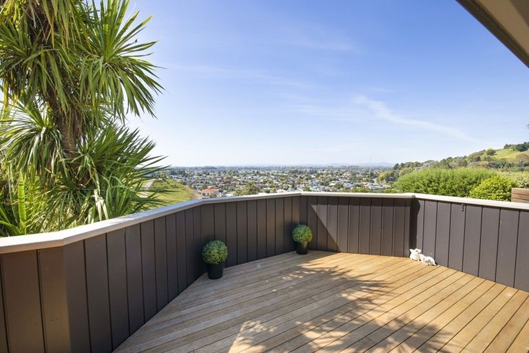 Photo of property in 9 Ridgeway Terrace, Taradale, Napier, 4112