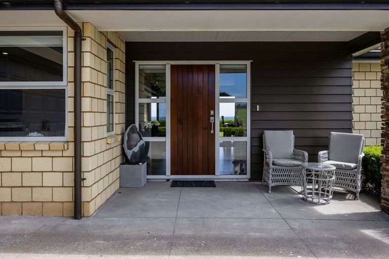 Photo of property in 253 Lwr Pitone Road, Pitone, New Plymouth, 4374