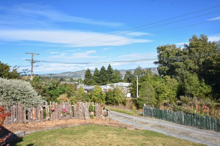 Photo of property in 14 Kilgour Street, Waihola, Milton, 9073