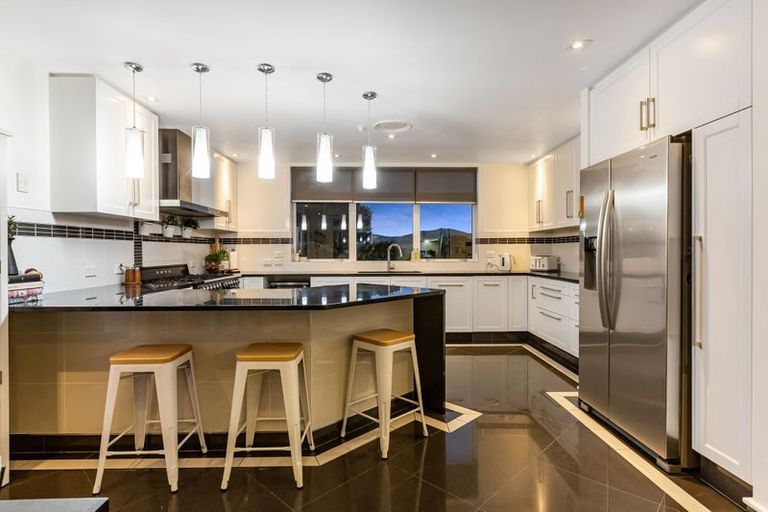 Photo of property in 22 Kahurangi Heights, Aotea, Porirua, 5024