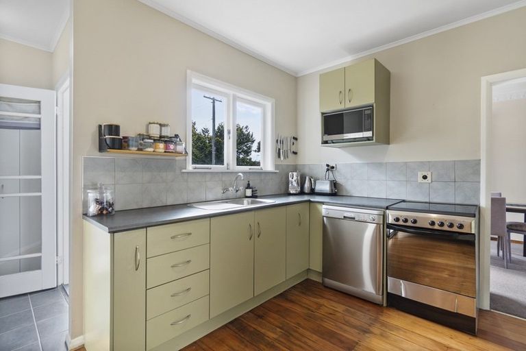 Photo of property in 52 Storey Avenue, Forest Lake, Hamilton, 3200