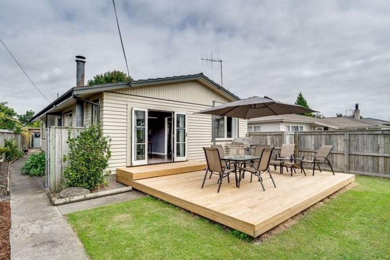 Photo of property in 221 Tudor Avenue, Mayfair, Hastings, 4122