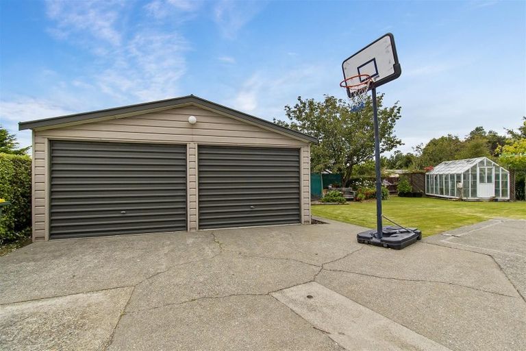 Photo of property in 69 Rhodes Street, Waimate, 7924