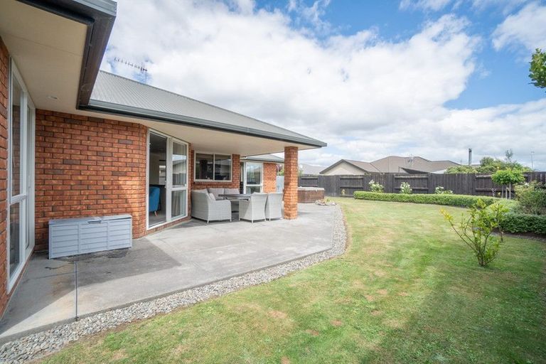 Photo of property in 34 Branigan Parade, Kelvin Grove, Palmerston North, 4414