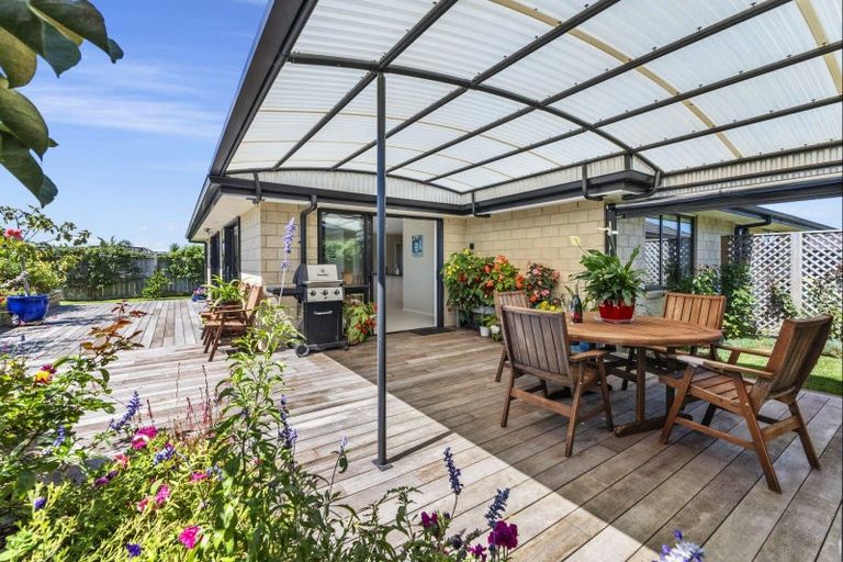 Photo of property in 6 Karearea Drive, Coastlands, Whakatane, 3120