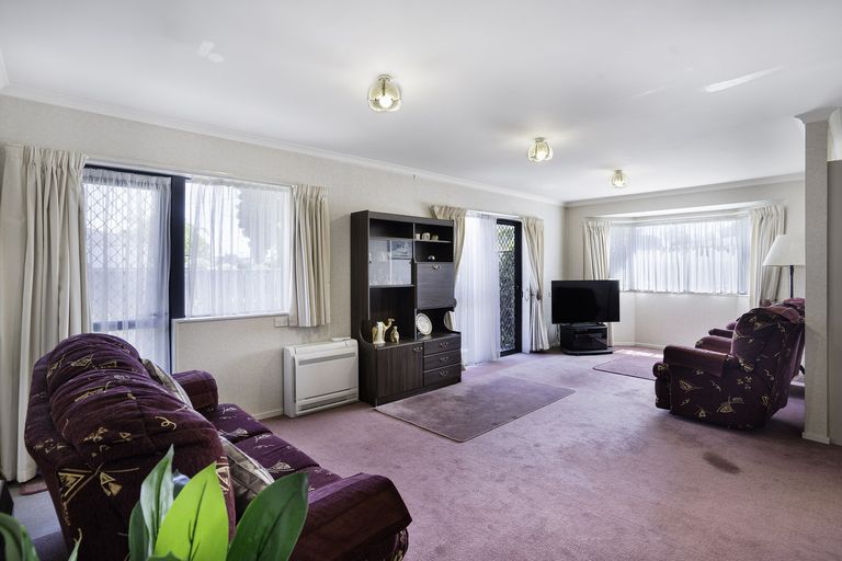 Photo of property in 16 Mckenna Street, Masterton, 5810