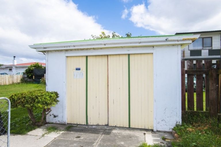 Photo of property in 215 Lytton Road, Elgin, Gisborne, 4010