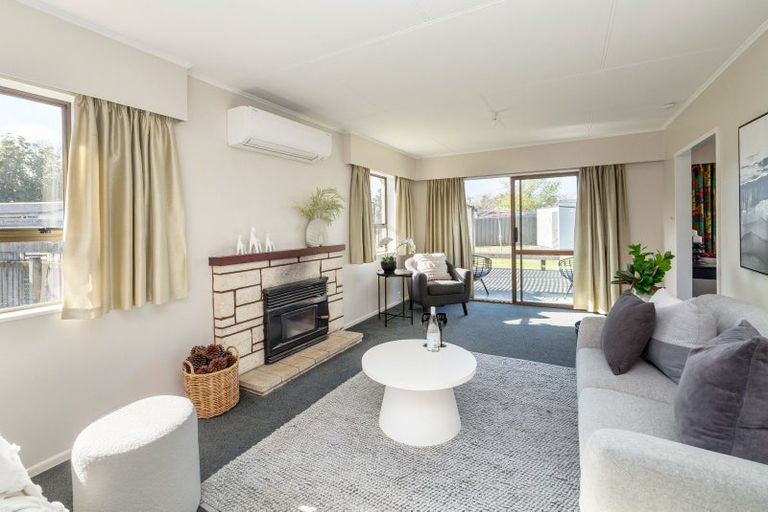 Photo of property in 20 Fisher Place, Carterton, 5713