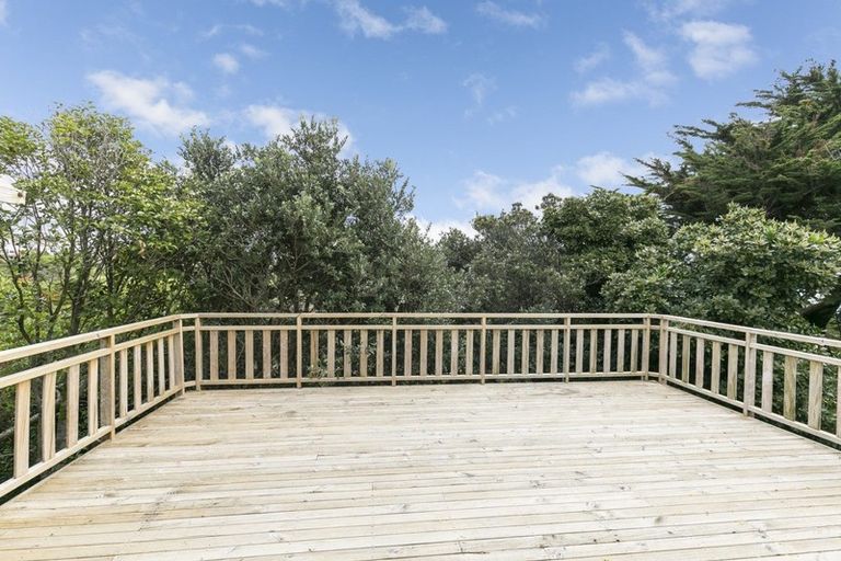 Photo of property in 18 Cassley Crescent, Papakowhai, Porirua, 5024