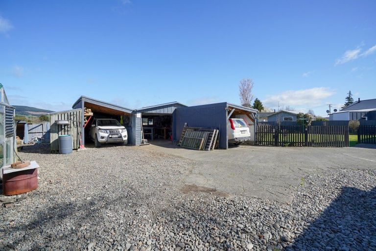 Photo of property in 51 Elles Road, Otautau, 9610