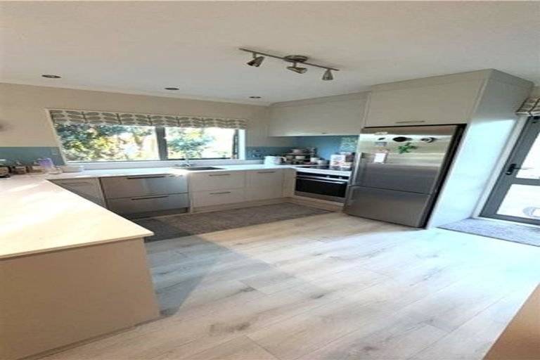 Photo of property in 38 William Street, Waikanae Beach, Waikanae, 5036