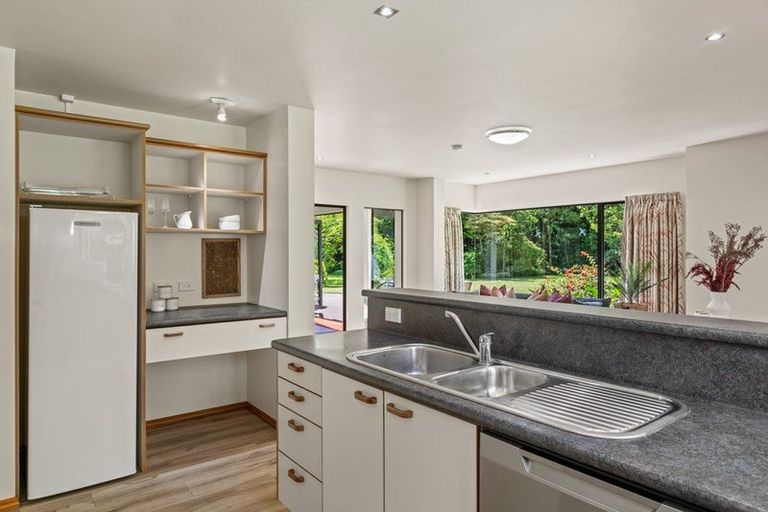 Photo of property in 459 Te Moana Road, Waikanae, 5036