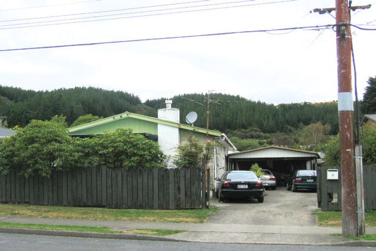 Photo of property in 4 Norana Road, Maoribank, Upper Hutt, 5018