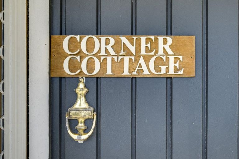 Photo of property in 1 James Cook Street, Havelock North, 4130