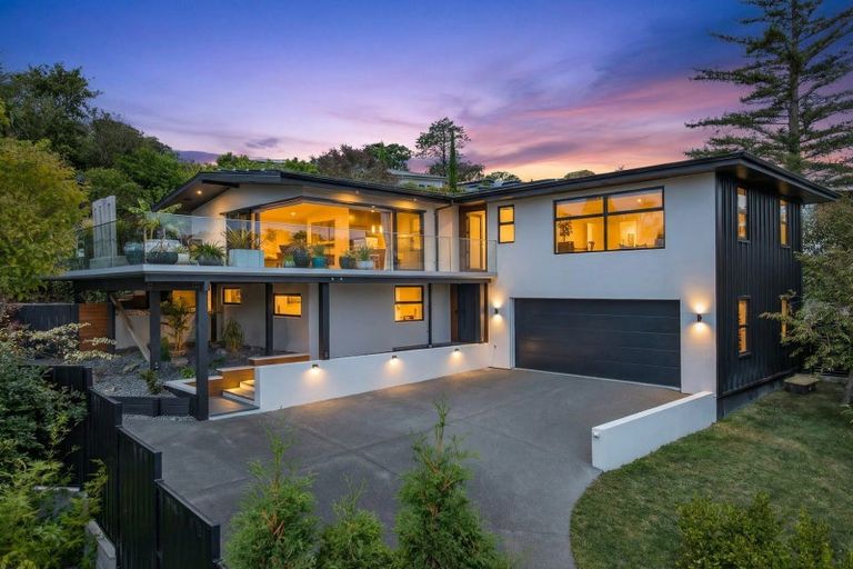 Photo of property in 15a Tainui Drive, Havelock North, 4130