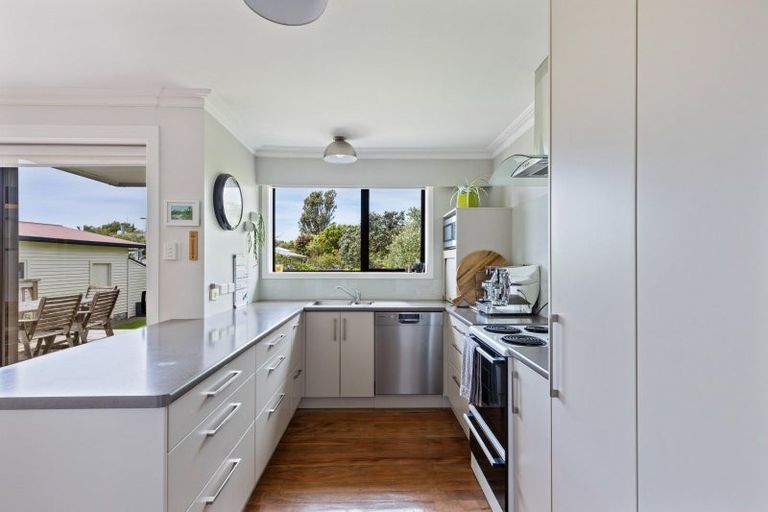 Photo of property in 35a Ropiha Street, Fitzroy, New Plymouth, 4312