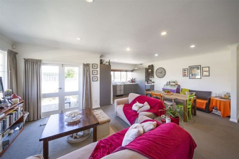 Photo of property in 10 Ohawe Terrace, Ohawe, Hawera, 4671