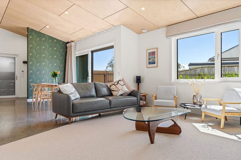 Photo of property in 23 Datum Way, Paraparaumu, 5032