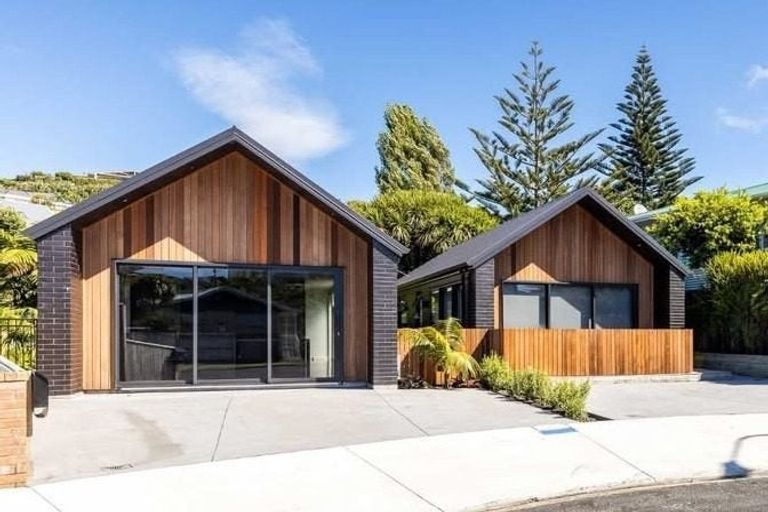 Photo of property in 10b Eton Place, Spotswood, New Plymouth, 4310