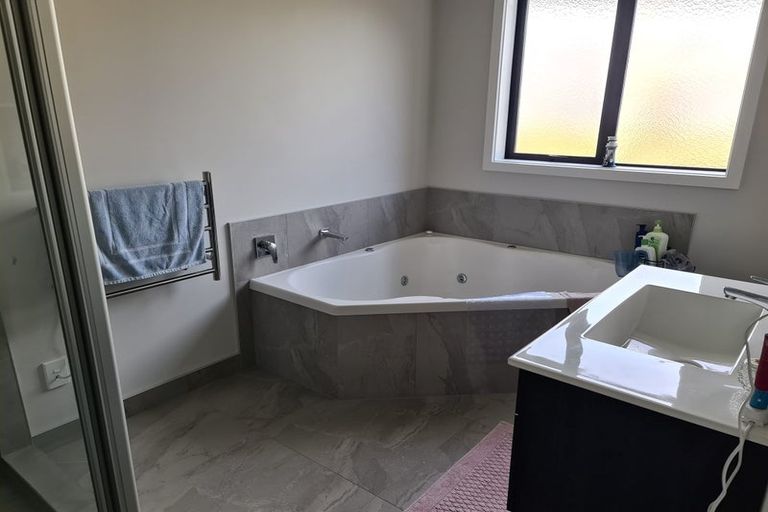 Photo of property in 4 Whakapono Avenue, Baverstock, Hamilton, 3200