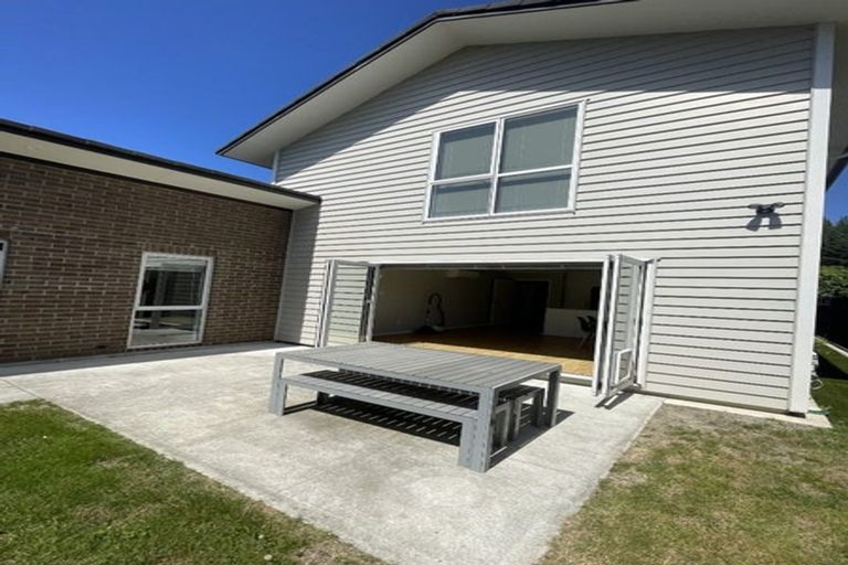 Photo of property in 37 Somerby Mews, Silverstream, Upper Hutt, 5019
