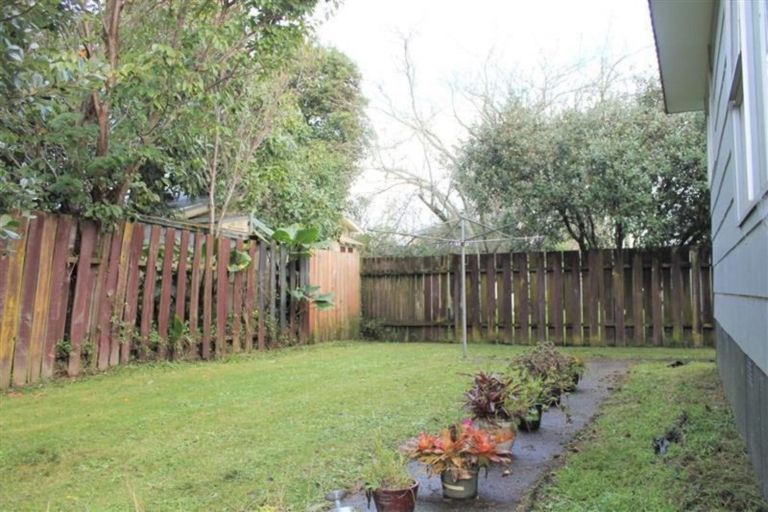 Photo of property in 2/17 Sharivari Place, Conifer Grove, Takanini, 2112