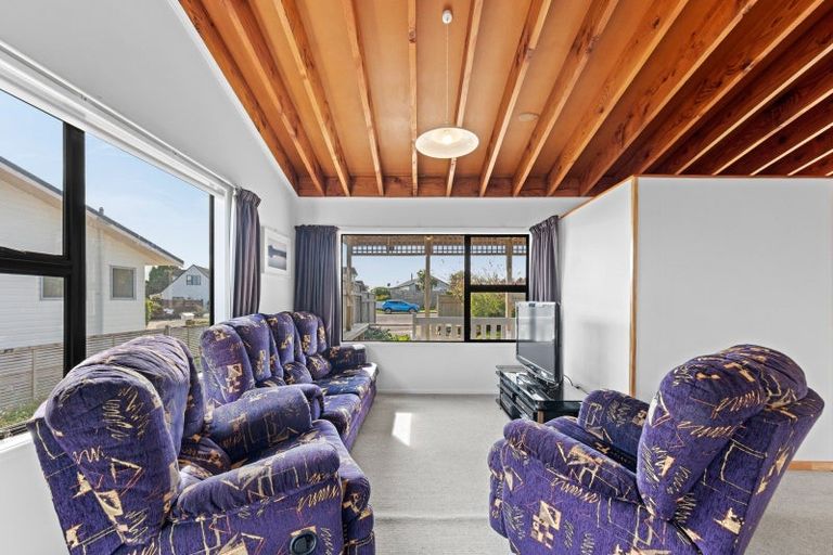 Photo of property in 17 Ballantrae Place, Highlands Park, New Plymouth, 4312