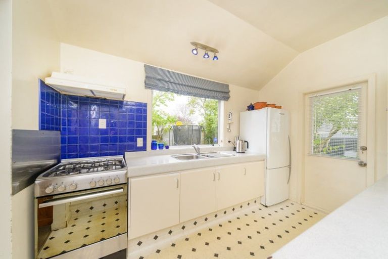 Photo of property in 24 Ranfurly Street, Hokowhitu, Palmerston North, 4410