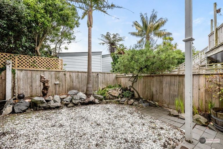 Photo of property in 18 Thompson Street, Mount Cook, Wellington, 6011