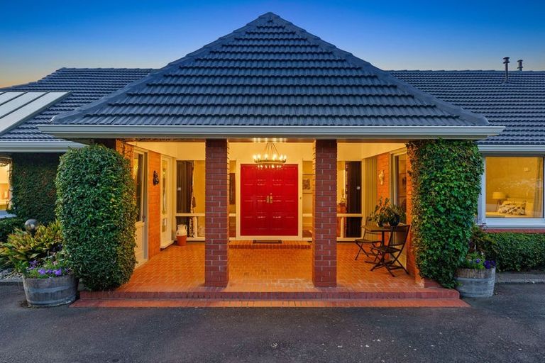 Photo of property in 52-56 Winara Avenue, Waikanae, 5036